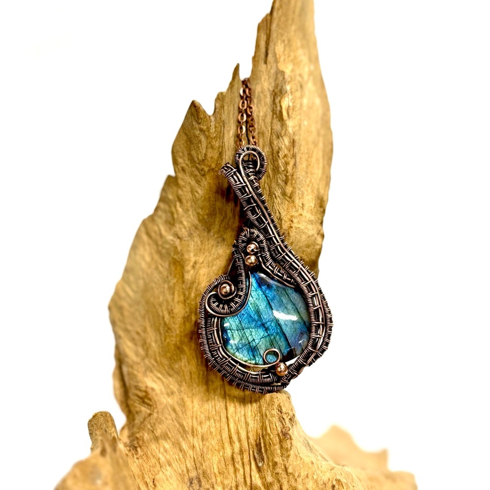 HAND CRAFTED Labradorite Wire Wrapped Copper Heady Statement Pendant Necklace - Picture 8 of 10